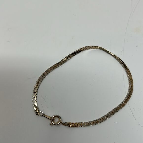 Herringbone Korean Gold Tone Chain Bracelet Size 7 Inches - Picture 3 of 8
